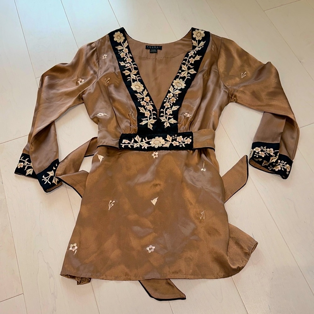 Nougat London Blush Pink with Black Embroidered Floral Design Blouse Size Small